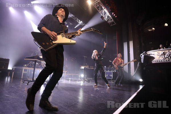 METRIC - 2023-02-03 - PARIS - Le Trianon - Emily Haines - James Shaw - Joshua Winstead